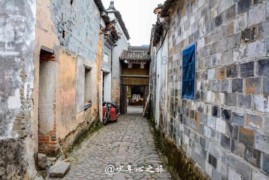 福建省政协委员、致公党福建省委会专职副主委吴棉国：启动“两国双园”建设升级版  培育新一代战略性新兴产业